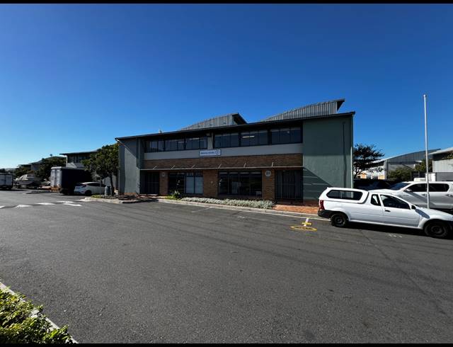 732M² WAREHOUSE TO LET IN AIRPORT INDUSTRIA